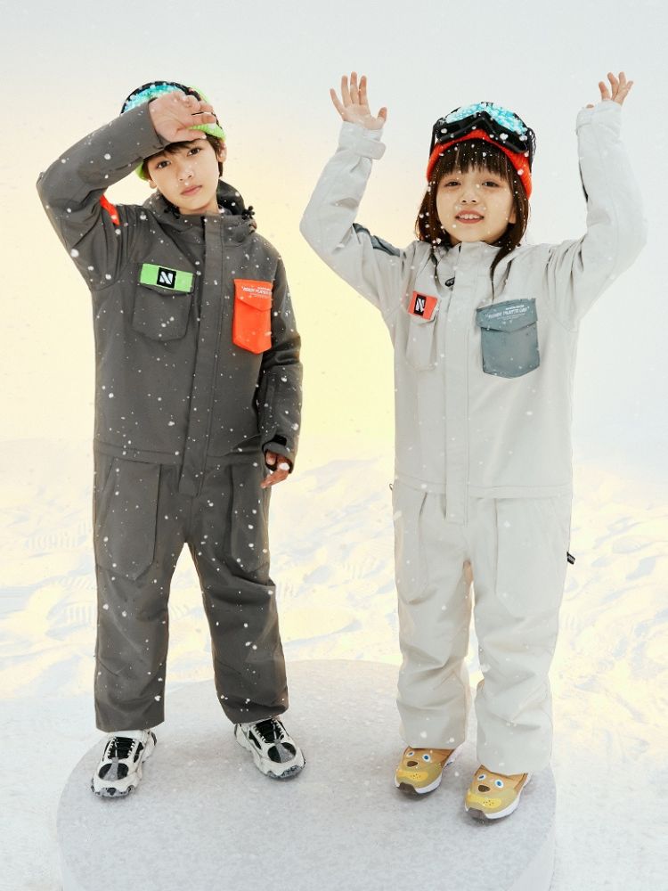 XwXwSeui Kids Insulated Waterproof Hooded Ski Jumpsuit